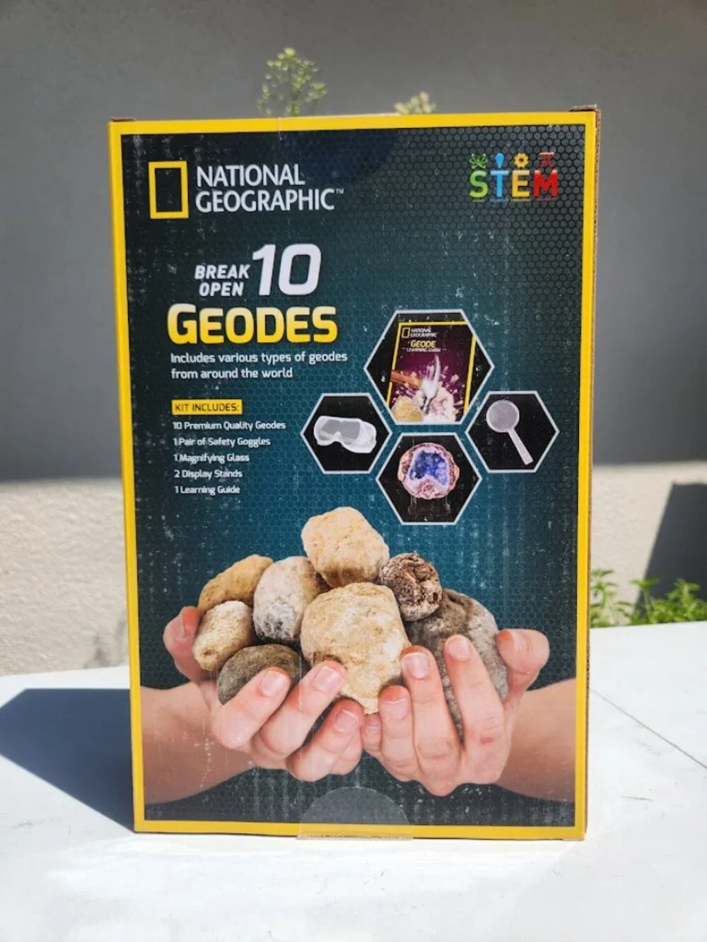 New National Geographic Break Open 10 Geodes Science Stem Kit Birthday Gift Geol